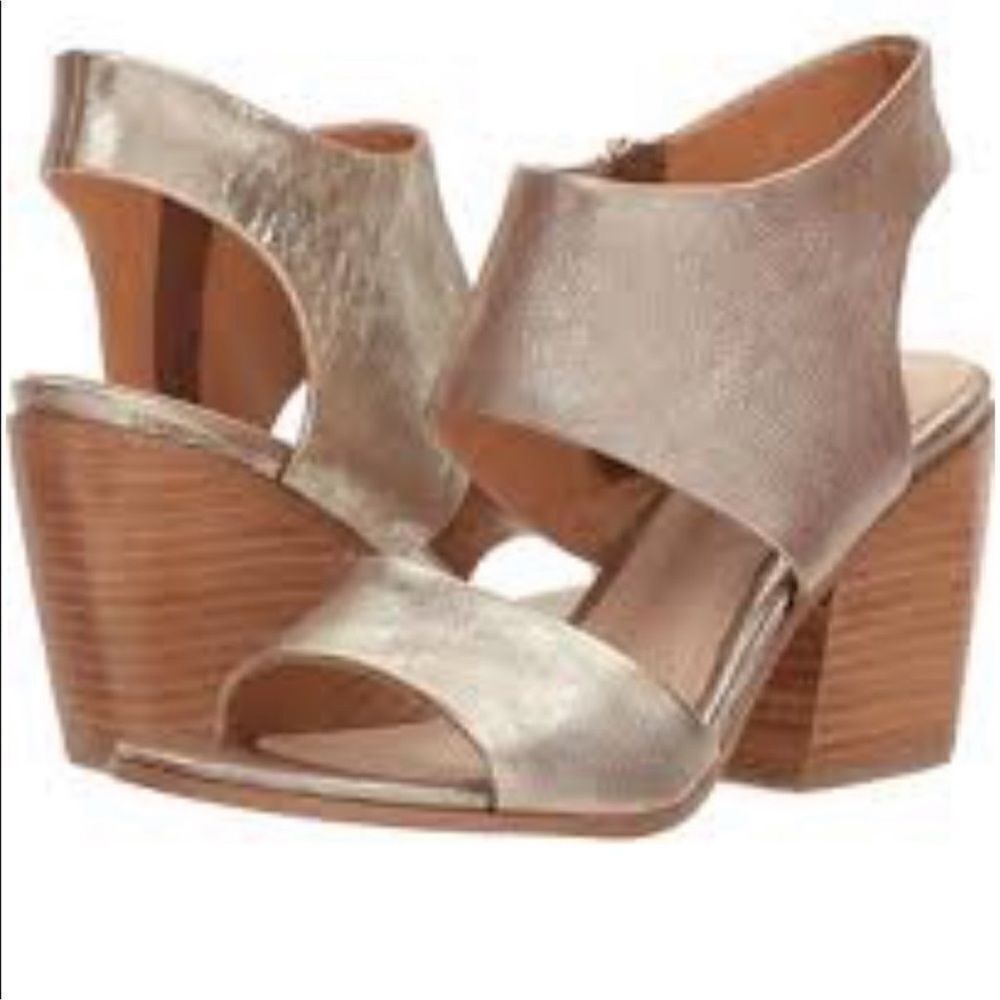 Isola Satin Gold Ravenna Sandal Size 8 B47 - Picture 2 of 9
